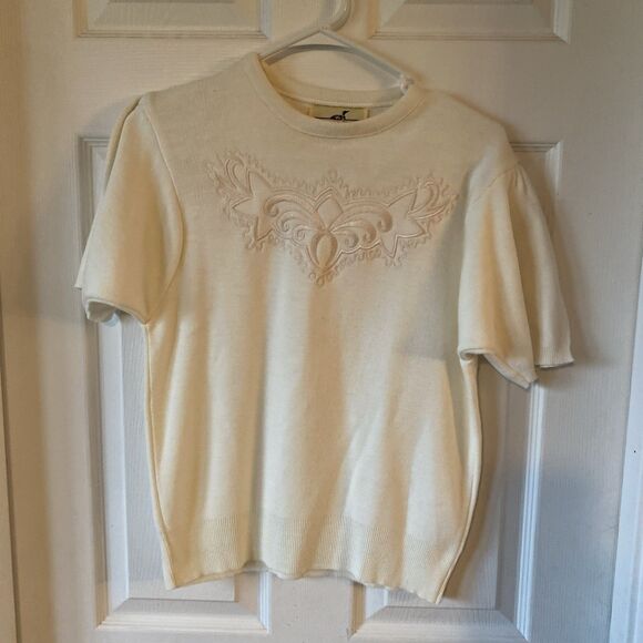Winona Knits Vintage Sweatshirt Short Sleeve Embroidered Made In USA Cream - Picture 1 of 10